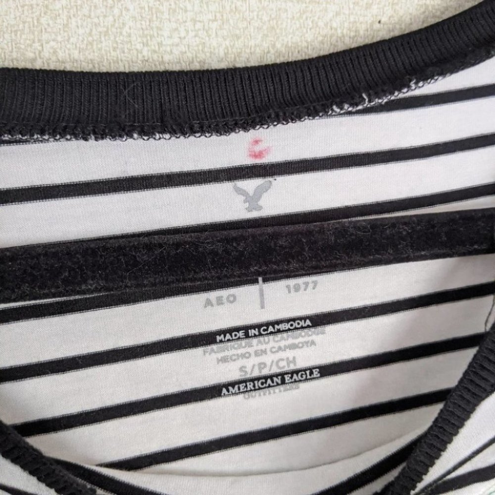 3/$30 AEO Soft & Sexy Striped "Babe" Patch Top S - Picture 4 of 5